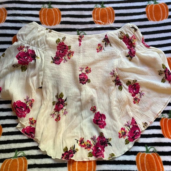 NWOT!! Small Off The Shoulder Top! - Picture 2 of 2